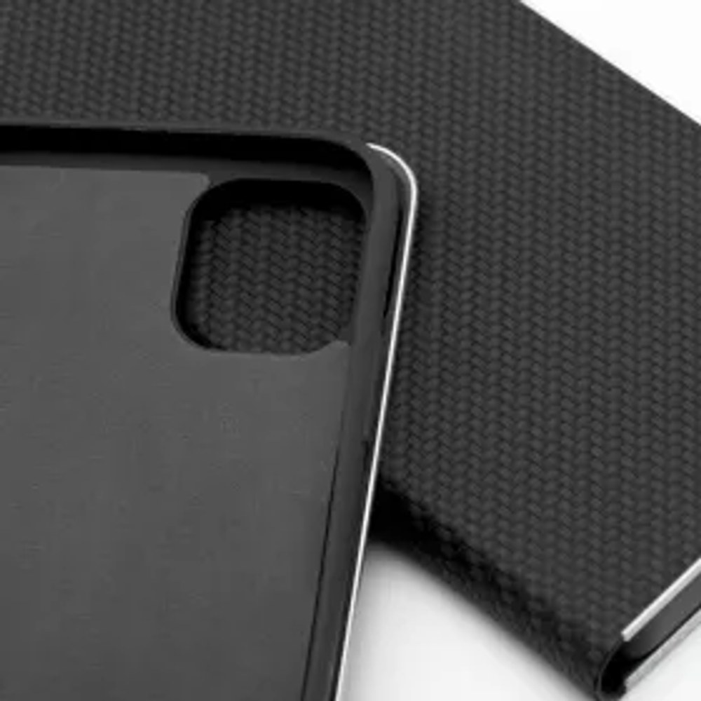 LUNA Book Carbon pro IPHONE 17 Air černý